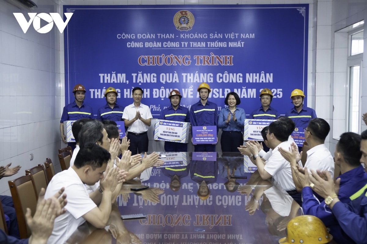 ngành than siết chặt an toàn lao động, chăm lo công nhân trong tháng hành động hình ảnh 2 nganh than siet chat an toan lao dong, cham lo cong nhan trong thang hanh dong hinh anh 2