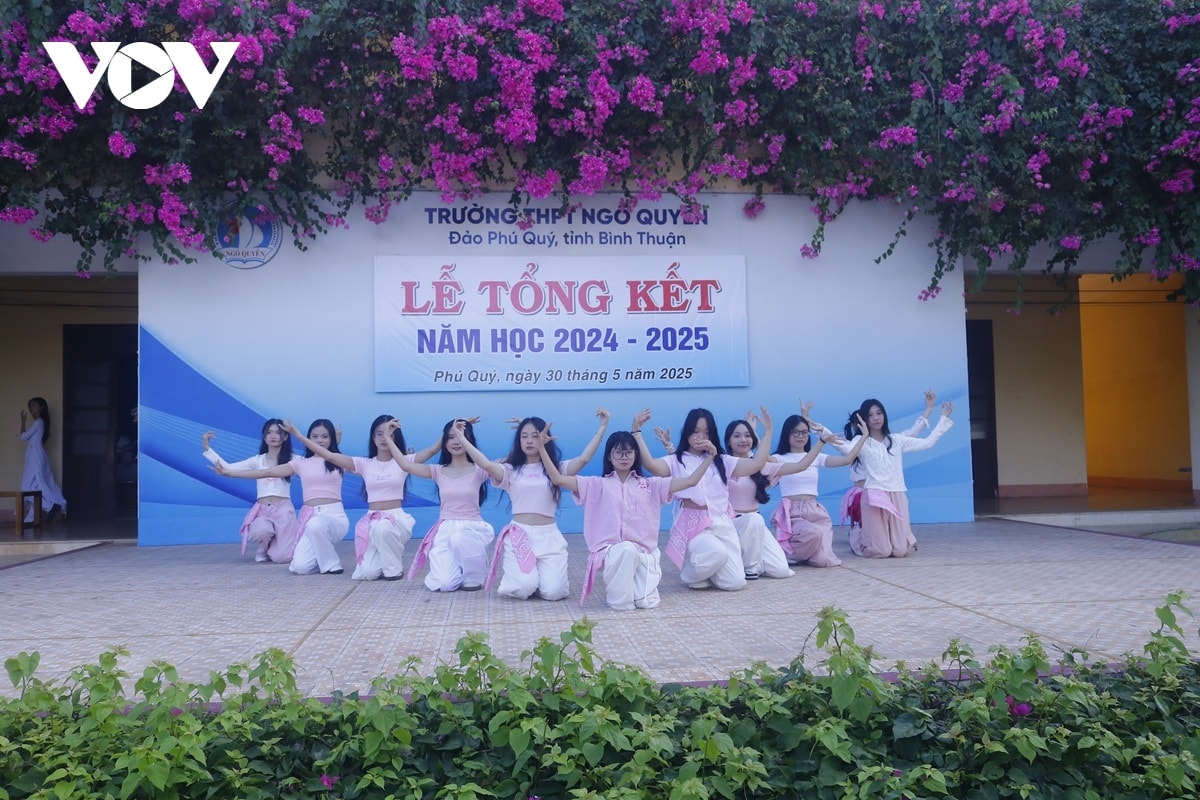 275 thí sinh của đảo phú quý thi tốt nghiệp thpt tại đảo hình ảnh 3 275 thi sinh cua dao phu quy thi tot nghiep thpt tai dao hinh anh 3