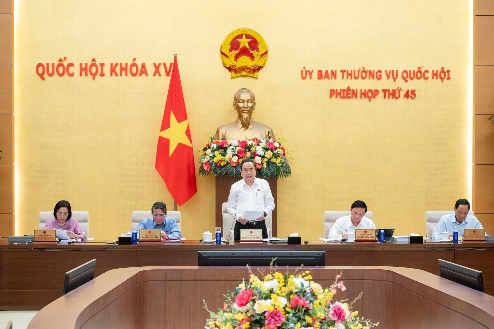 Chủ tịch Quốc hội Trần Thanh Mẫn phát biểu khai mạc phiên họp thứ 45 của Ủy ban Thường vụ Quốc hội. (Ảnh: quochoi.vn)