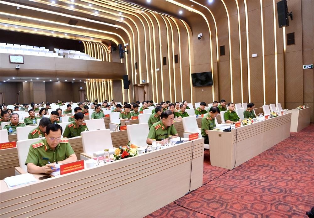 bộ trưởng bộ công an yêu cầu đẩy mạnh xử lý tội phạm sản xuất, buôn bán hàng giả hình ảnh 2 bo truong bo cong an yeu cau day manh xu ly toi pham san xuat, buon ban hang gia hinh anh 2