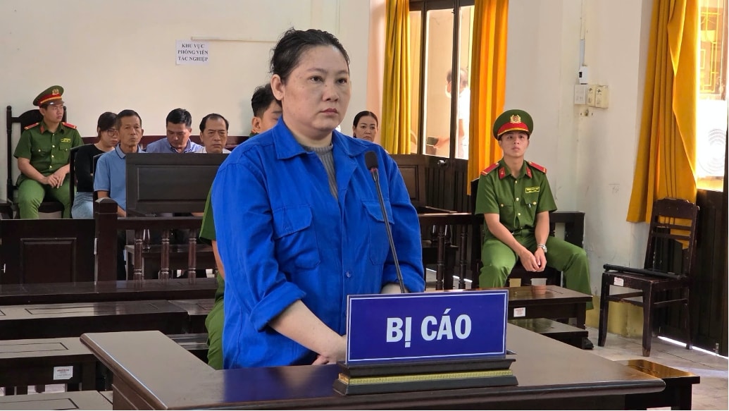 người phụ nữ đầu độc chồng bằng xyanua lĩnh án 20 năm tù hình ảnh 1 nguoi phu nu dau doc chong bang xyanua linh an 20 nam tu hinh anh 1