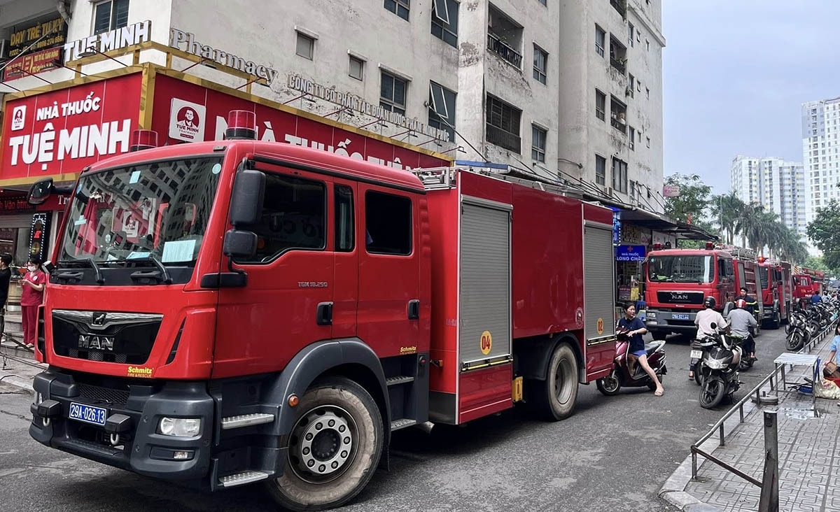 cháy tại tầng 14 chung cư hh linh Đàm khiến cư dân hoảng loạn hình ảnh 2 chay tai tang 14 chung cu hh linh Dam khien cu dan hoang loan hinh anh 2
