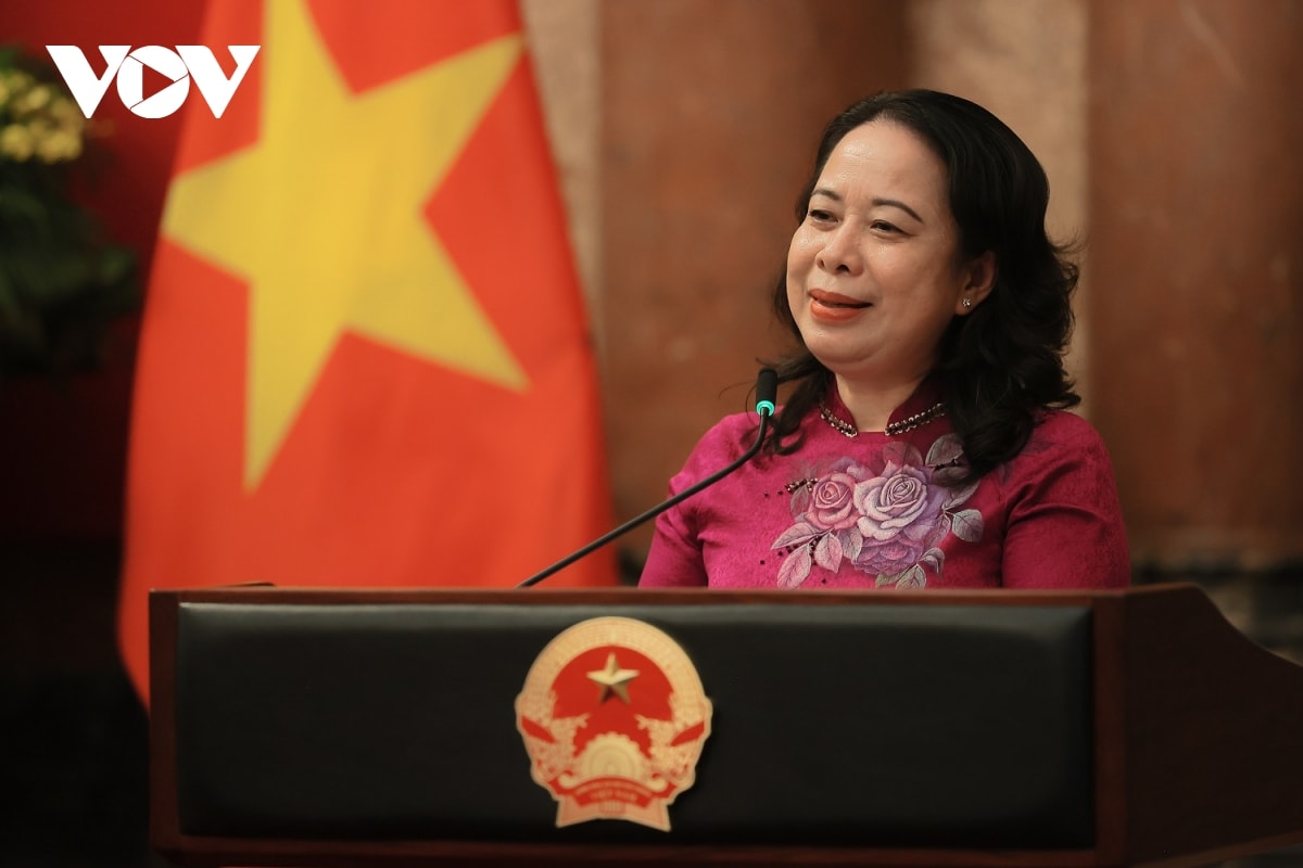 phó chủ tịch nước gặp mặt 100 đại biểu hiến máu tiêu biểu toàn quốc năm 2025 hình ảnh 1 pho chu tich nuoc gap mat 100 dai bieu hien mau tieu bieu toan quoc nam 2025 hinh anh 1