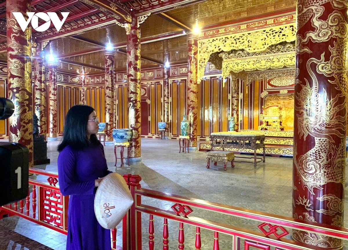 xử lý kỷ luật sau sự cố ngai vàng bị xâm hại chưa rõ trách nhiệm người đứng đầu hình ảnh 8 xu ly ky luat sau su co ngai vang bi xam hai chua ro trach nhiem nguoi dung dau hinh anh 8