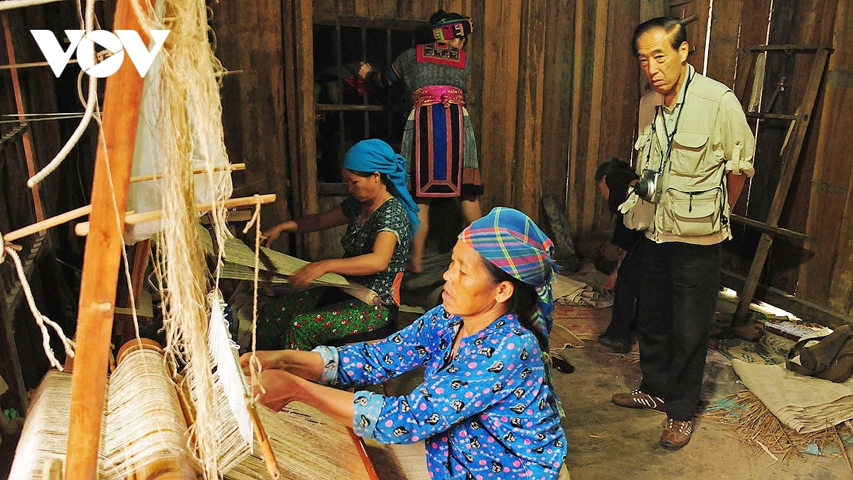 Dac sac nghe det vai lanh cua nguoi mong tren cao nguyen da Dong van hinh anh 9