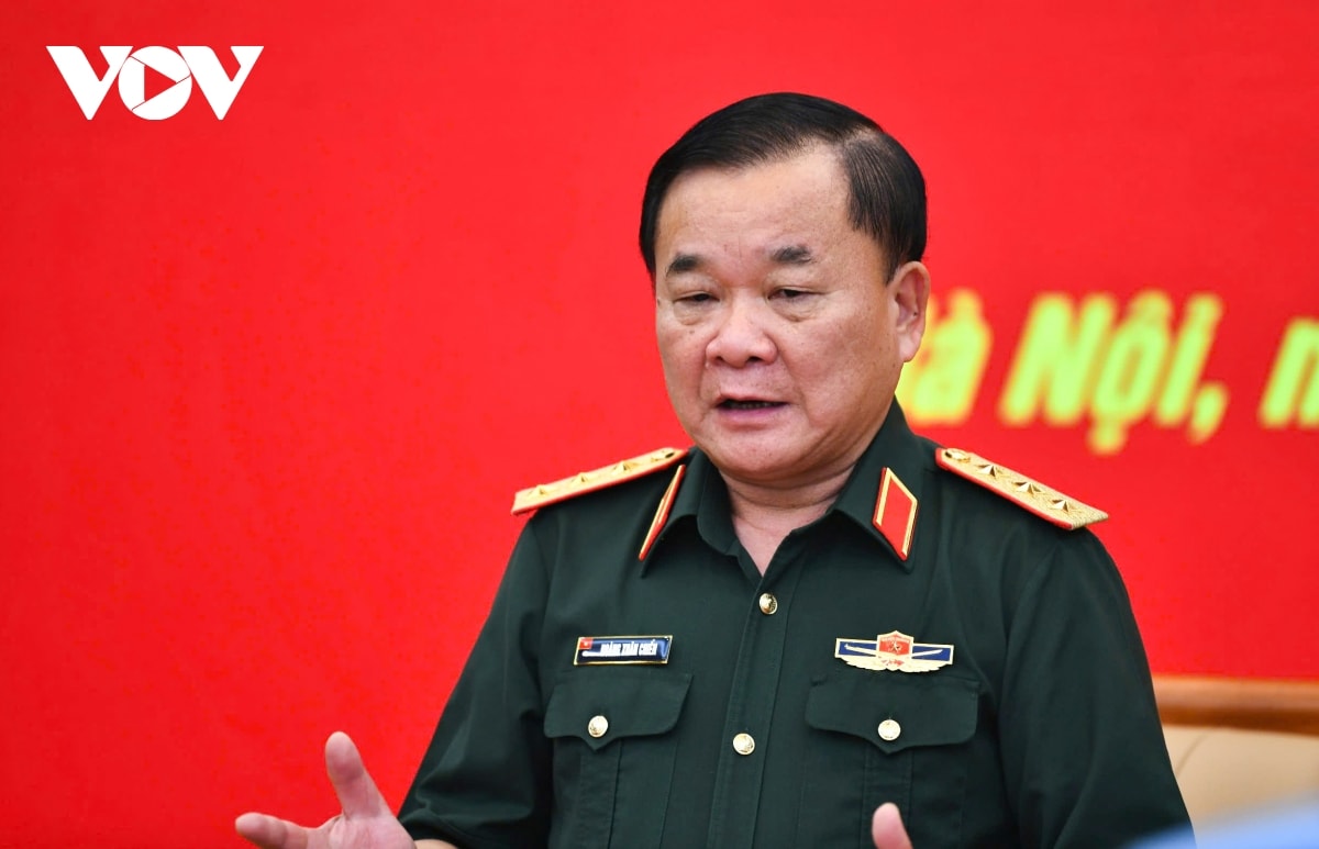 trao quyet dinh cua chu tich nuoc cho si quan di lam nhiem vu gin giu hoa binh hinh anh 3