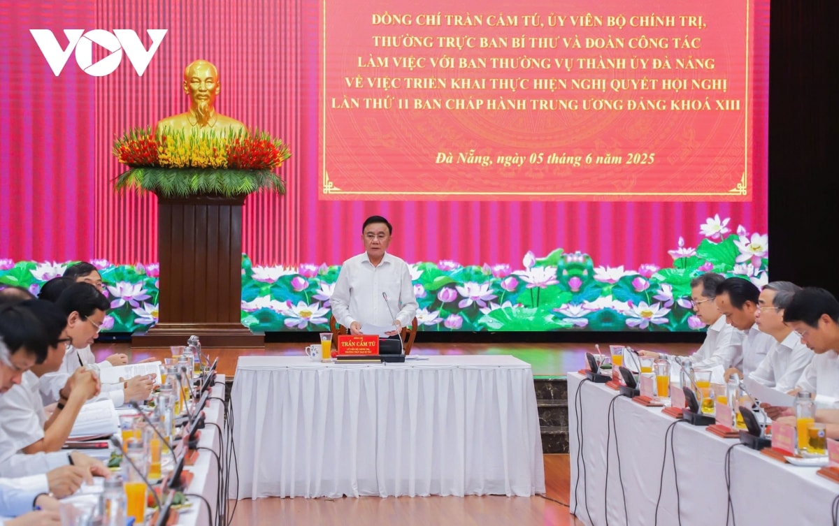 Ông trần cẩm tú không được can thiệp vào công tác cán bộ hình ảnh 1 Ong tran cam tu khong duoc can thiep vao cong tac can bo hinh anh 1