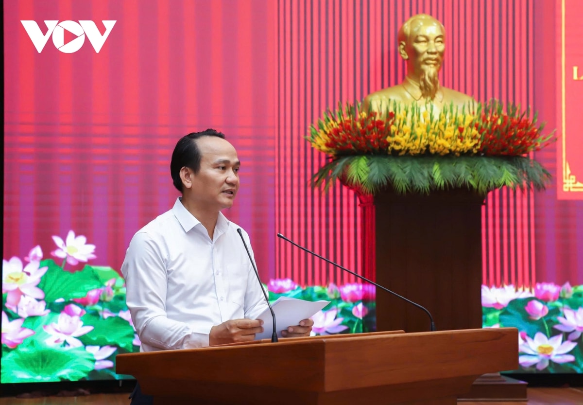 Ông trần cẩm tú không được can thiệp vào công tác cán bộ hình ảnh 2 Ong tran cam tu khong duoc can thiep vao cong tac can bo hinh anh 2