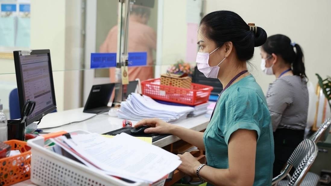 bộ nội vụ đề xuất quy định mới về phương thức tuyển dụng công chức hình ảnh 1 bo noi vu de xuat quy dinh moi ve phuong thuc tuyen dung cong chuc hinh anh 1