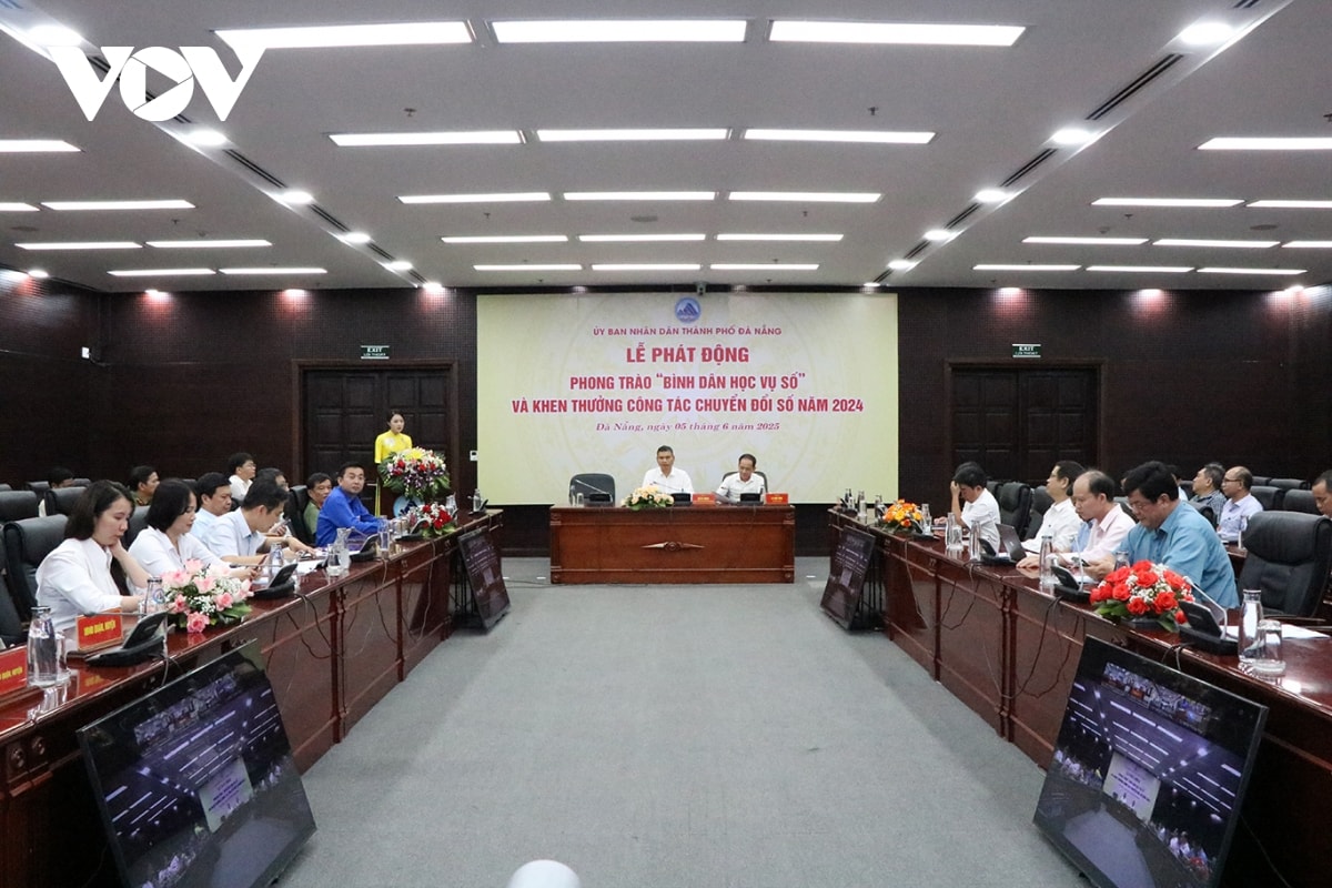 Đà nẵng phát động phong trào bình dân học vụ số hình ảnh 1 Da nang phat dong phong trao binh dan hoc vu so hinh anh 1