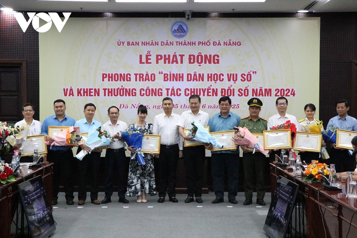 Đà nẵng phát động phong trào bình dân học vụ số hình ảnh 4 Da nang phat dong phong trao binh dan hoc vu so hinh anh 4