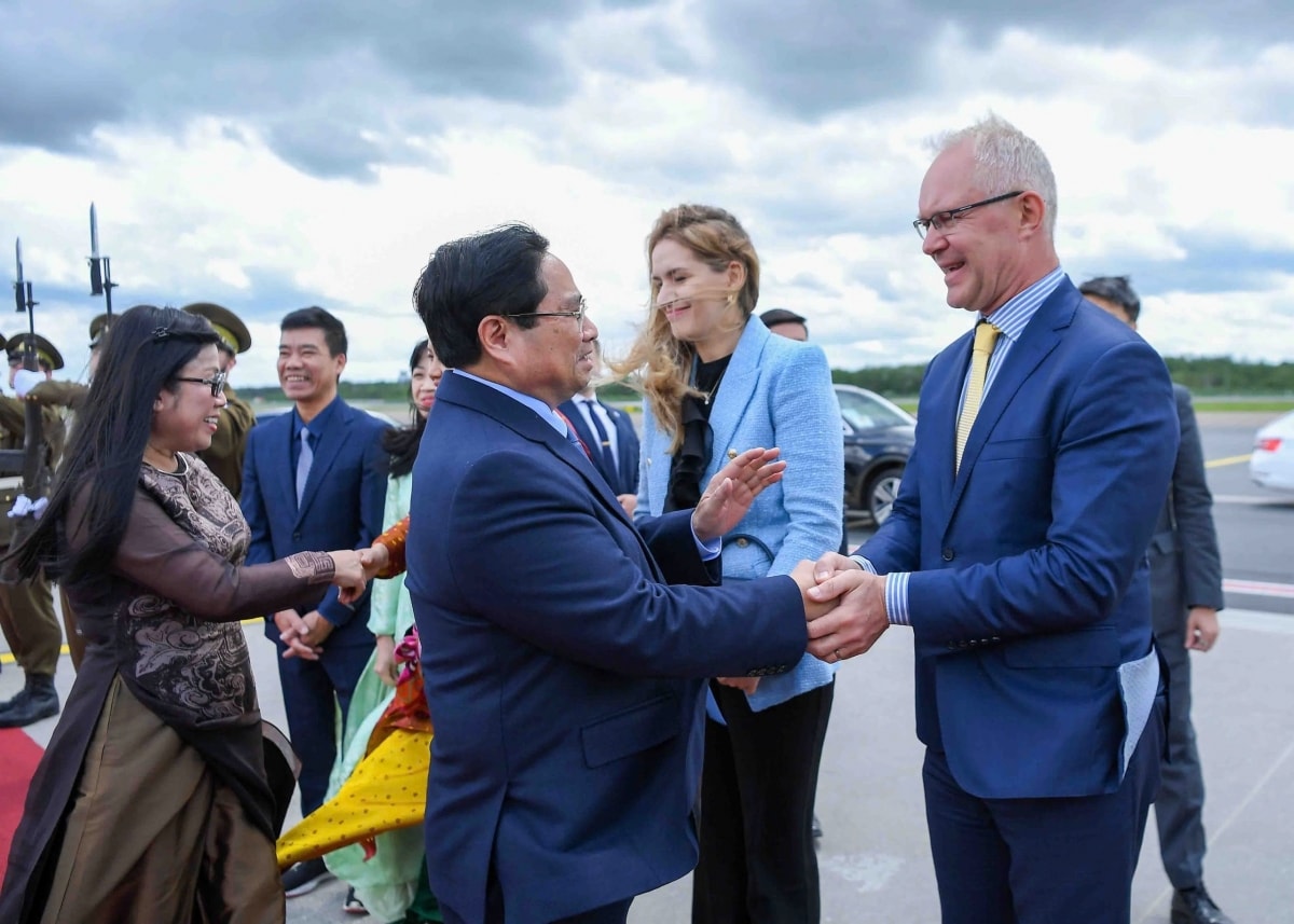 thủ tướng và phu nhân kết thúc tốt đẹp chuyến thăm cộng hòa estonia hình ảnh 1 thu tuong va phu nhan ket thuc tot dep chuyen tham cong hoa estonia hinh anh 1