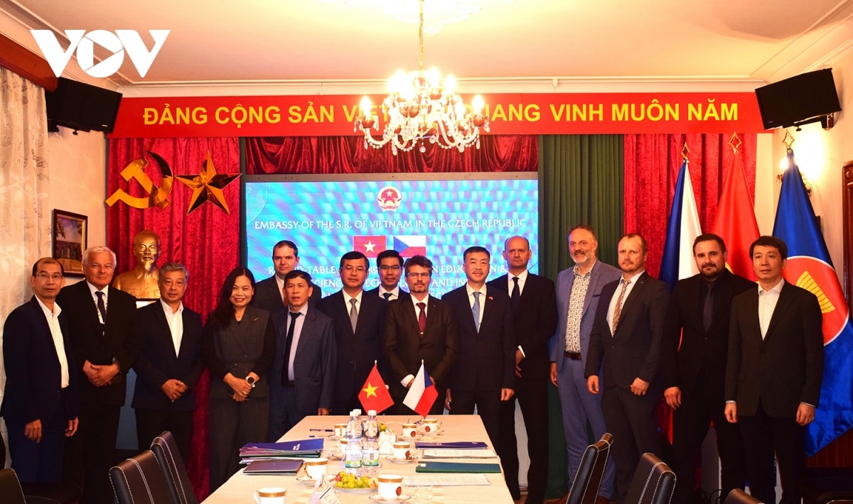 tăng cường hợp tác giáo dục-đào tạo giữa việt nam-cộng hòa séc hình ảnh 1 tang cuong hop tac giao duc-dao tao giua viet nam-cong hoa sec hinh anh 1