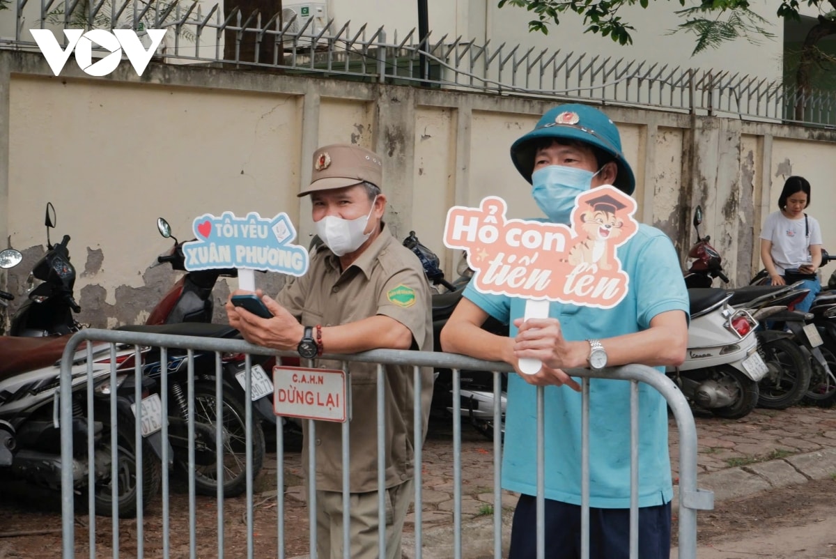 103.000 thi sinh ha noi buoc vao mon thi dau tien ky thi vao 10 hinh anh 12