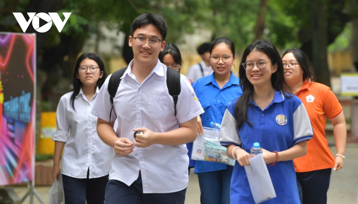sáng nay 8 6 , thí sinh hà nội hoàn thành bài thi toán, kết thúc kỳ thi vào lớp 10 hình ảnh 1 sang nay 8 6 , thi sinh ha noi hoan thanh bai thi toan, ket thuc ky thi vao lop 10 hinh anh 1