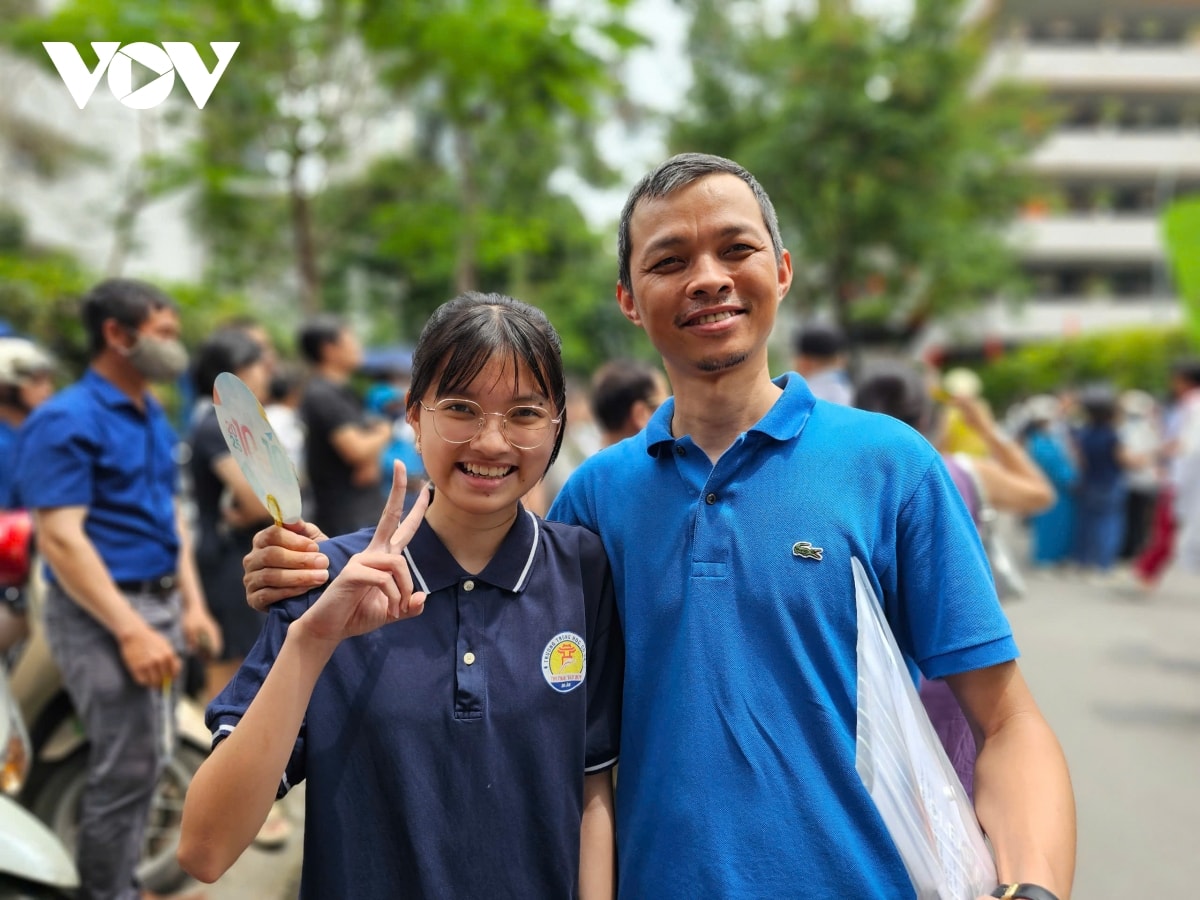 cuoc dua vao truong chuyen ha noi khep lai, thi sinh vui vi co gang het minh hinh anh 2