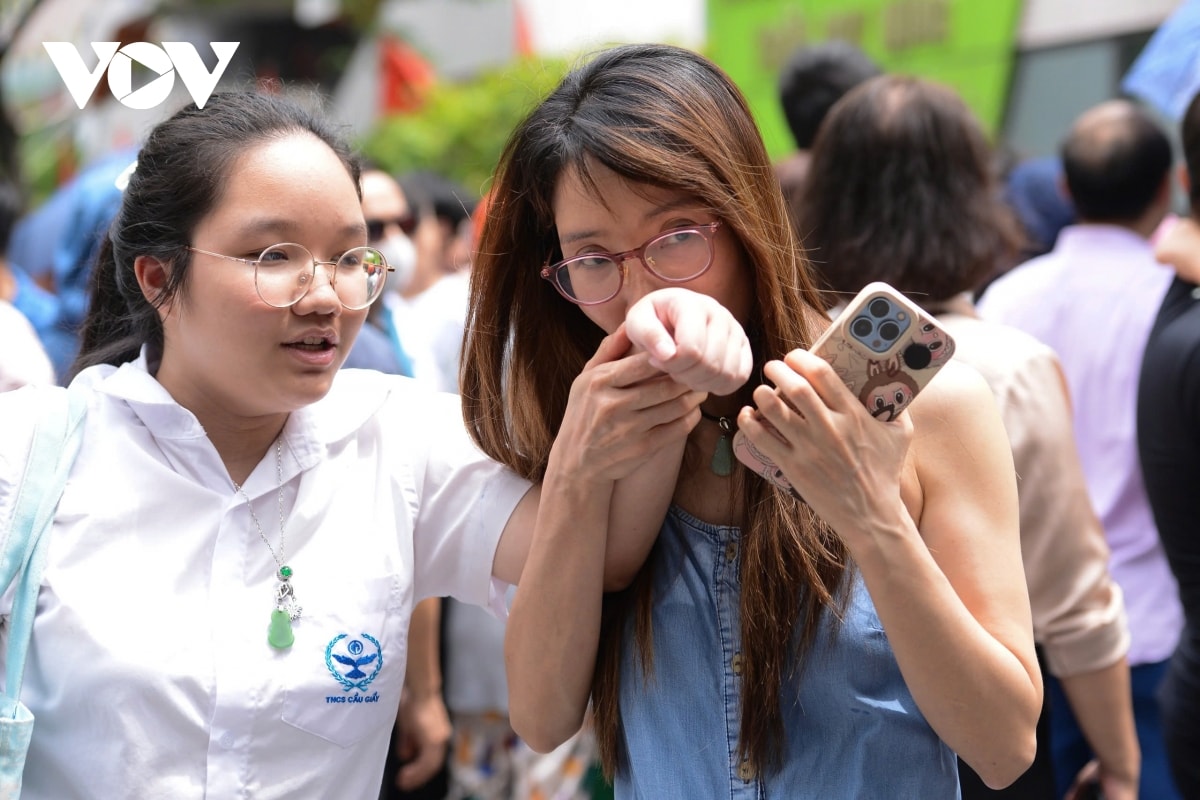 cuoc dua vao truong chuyen ha noi khep lai, thi sinh vui vi co gang het minh hinh anh 5