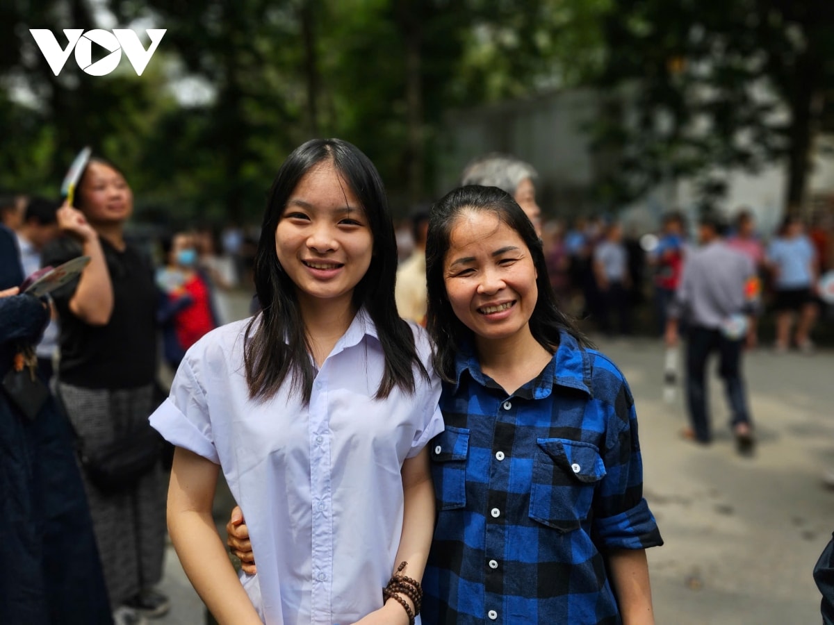 cuoc dua vao truong chuyen ha noi khep lai, thi sinh vui vi co gang het minh hinh anh 3