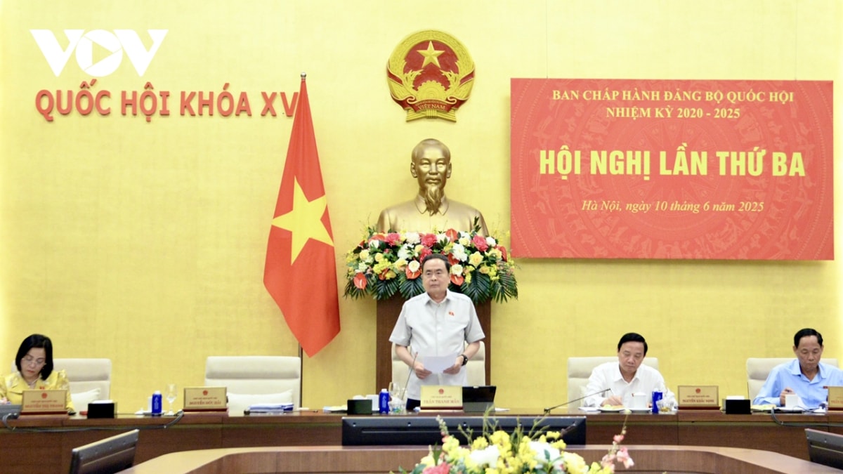 chủ tịch quốc hội chủ trì hội nghị ban chấp hành Đảng bộ quốc hội lần thứ ba hình ảnh 2 chu tich quoc hoi chu tri hoi nghi ban chap hanh Dang bo quoc hoi lan thu ba hinh anh 2