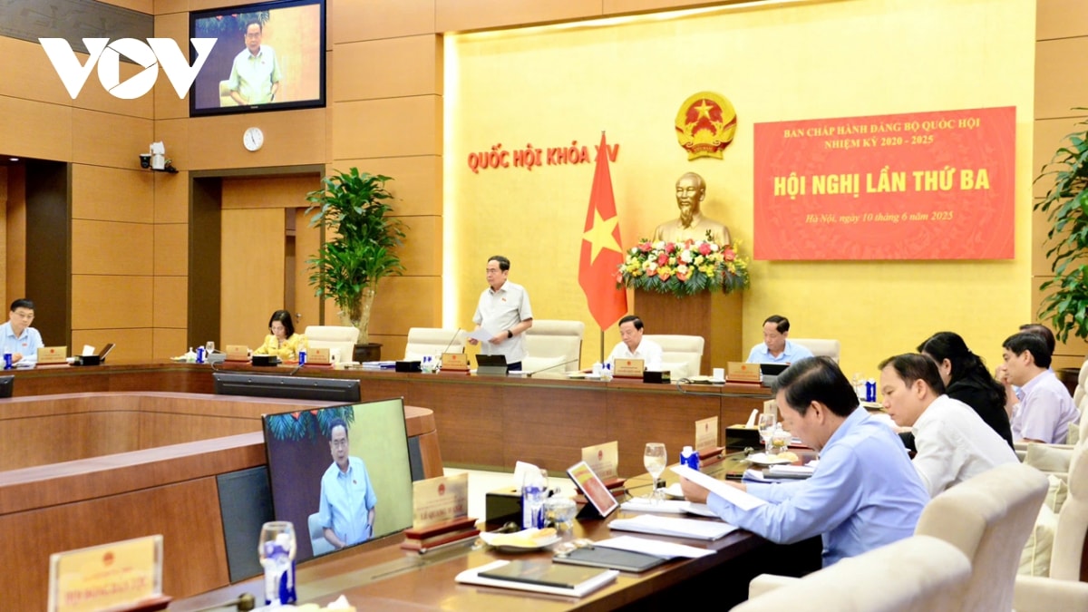 chủ tịch quốc hội chủ trì hội nghị ban chấp hành Đảng bộ quốc hội lần thứ ba hình ảnh 3 chu tich quoc hoi chu tri hoi nghi ban chap hanh Dang bo quoc hoi lan thu ba hinh anh 3
