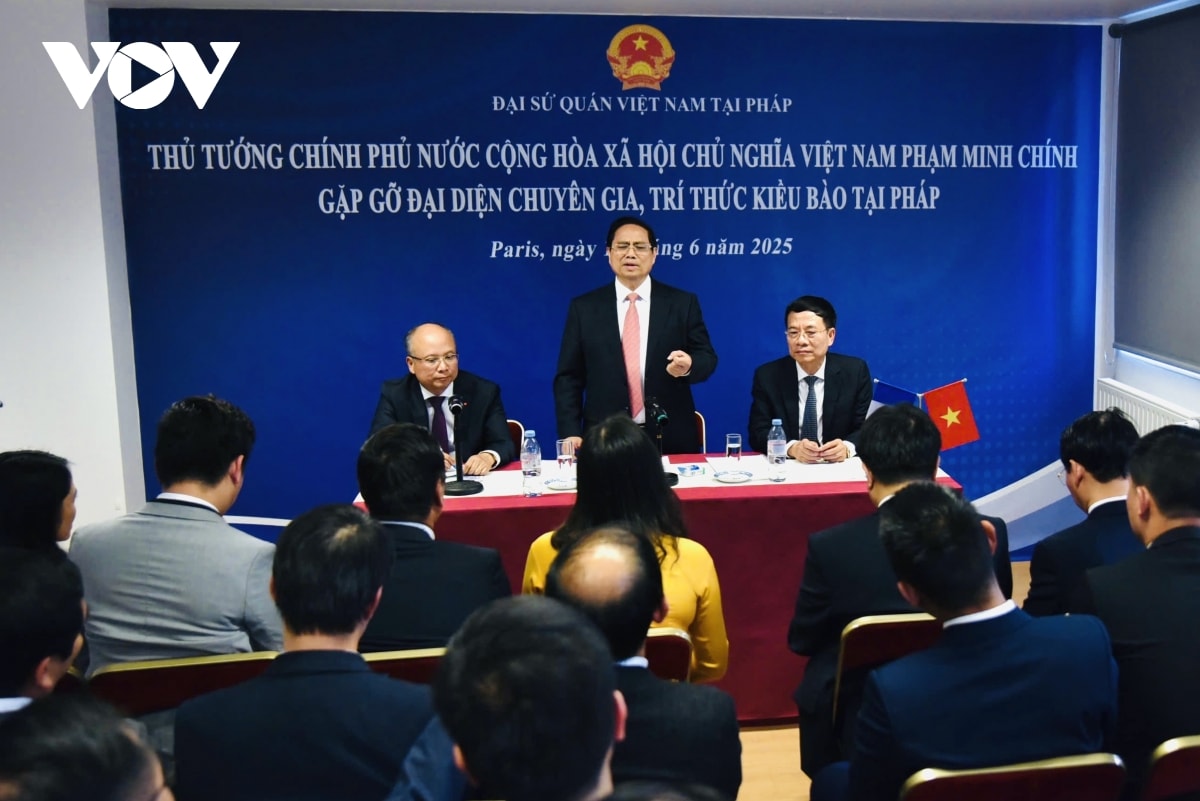 thủ tướng gặp gỡ đại diện chuyên gia, tri thức, kiều bào tại pháp hình ảnh 3 thu tuong gap go dai dien chuyen gia, tri thuc, kieu bao tai phap hinh anh 3