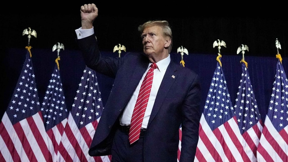 nắm đấm sắt của ông trump có đủ sức dẹp yên làn sóng biểu tình ở mỹ hình ảnh 1 nam dam sat cua ong trump co du suc dep yen lan song bieu tinh o my hinh anh 1