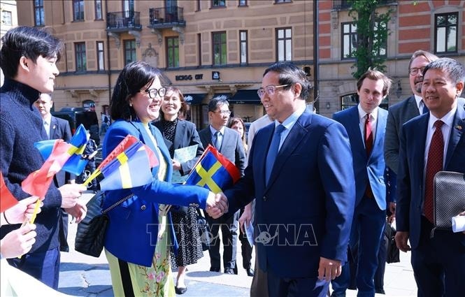 thủ tướng phạm minh chính thăm Đại học kinh tế stockholm hình ảnh 1 thu tuong pham minh chinh tham Dai hoc kinh te stockholm hinh anh 1