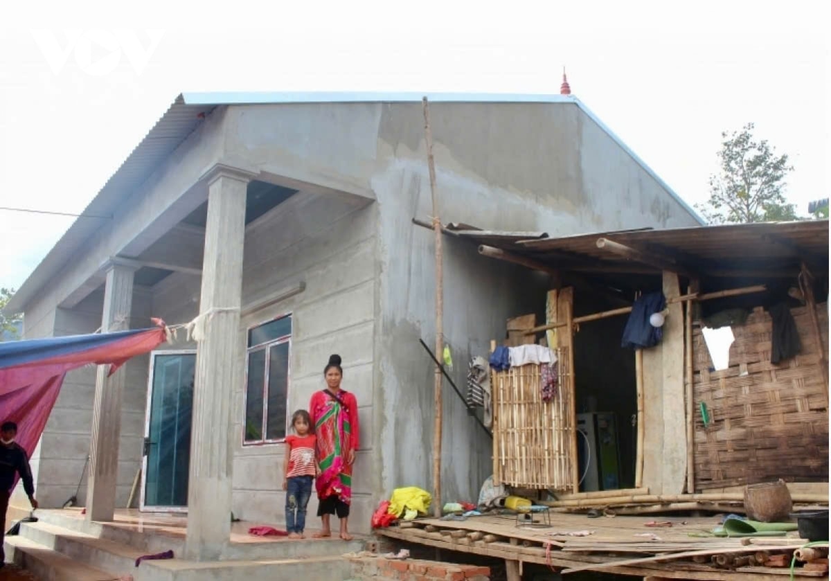 xóa nhà tạm ở sơn la biểu hiện sinh động của lòng dân ý Đảng hình ảnh 1 xoa nha tam o son la bieu hien sinh dong cua long dan y Dang hinh anh 1