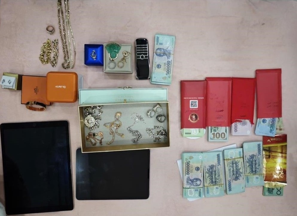 bắt đối tượng cầm đầu đường dây cá độ bóng đá trên 2.000 tỷ đồng hình ảnh 4 bat doi tuong cam dau duong day ca do bong da tren 2.000 ty dong hinh anh 4
