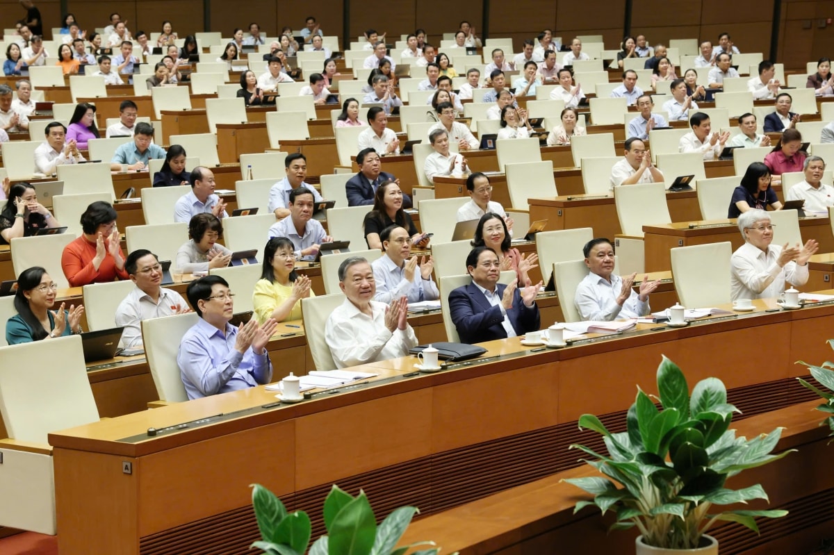 quốc hội thông qua luật, lần đầu tiên nước ta có chính quyền địa phương 2 cấp hình ảnh 1 quoc hoi thong qua luat, lan dau tien nuoc ta co chinh quyen dia phuong 2 cap hinh anh 1