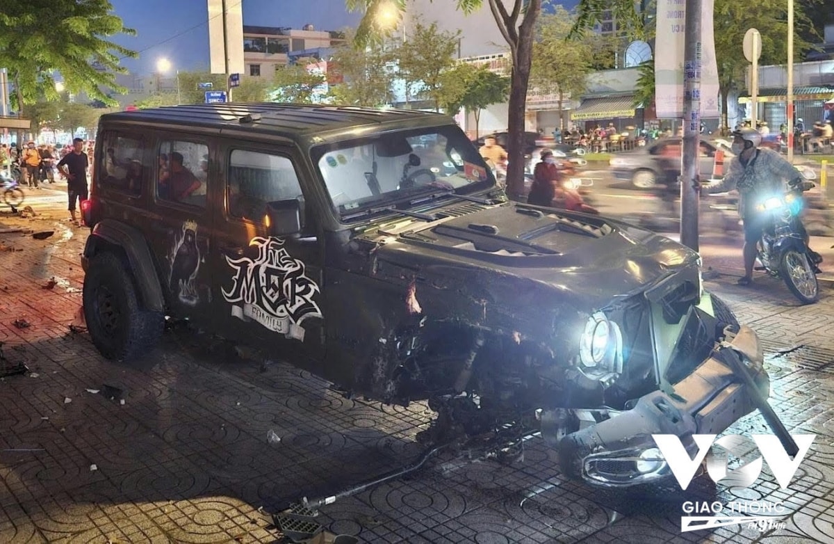 vụ ô tô jeep tông 2 mẹ con tử vong ở tp.hcm Đã xác định người lái xe hình ảnh 1 vu o to jeep tong 2 me con tu vong o tp.hcm Da xac dinh nguoi lai xe hinh anh 1