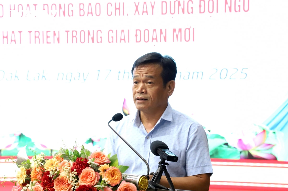 xây dựng đội ngũ người làm báo đáp ứng yêu cầu trong giai đoạn mới hình ảnh 2 xay dung doi ngu nguoi lam bao dap ung yeu cau trong giai doan moi hinh anh 2