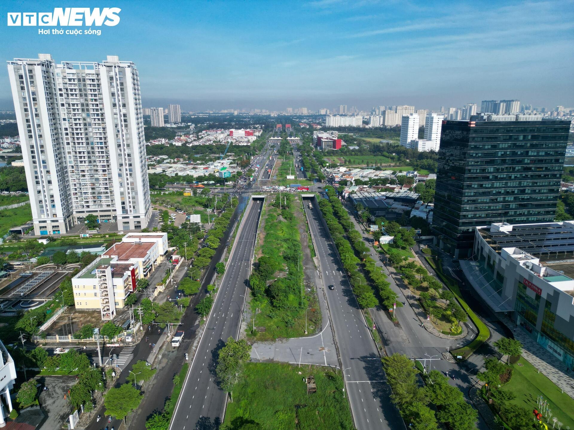 Cận cảnh vị trí xây đường trên cao, nối khu Nam Sài Gòn - sân bay Long Thành - 1