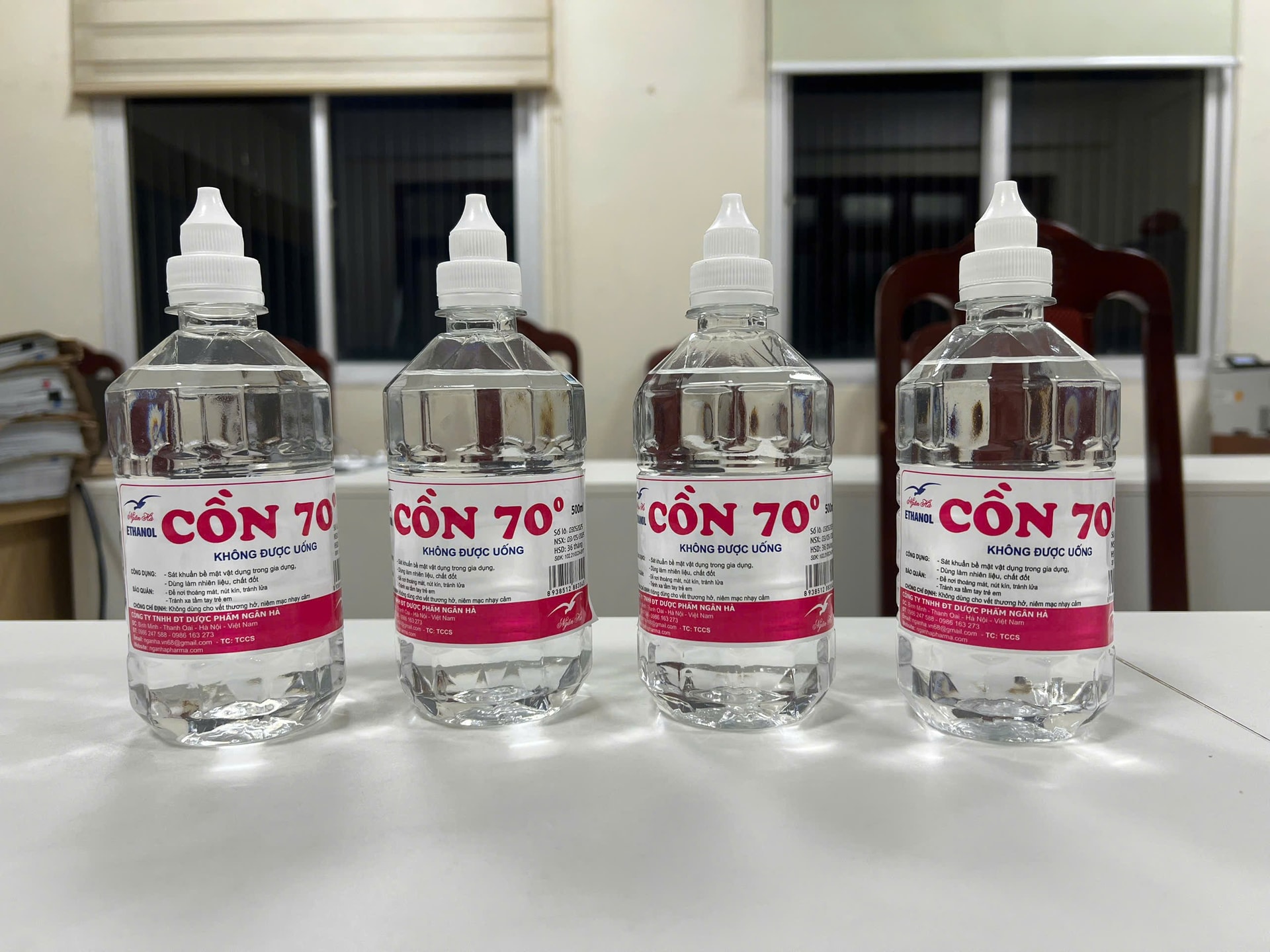 Cồn y tế giả do anh em Tuấn sản xuất.
