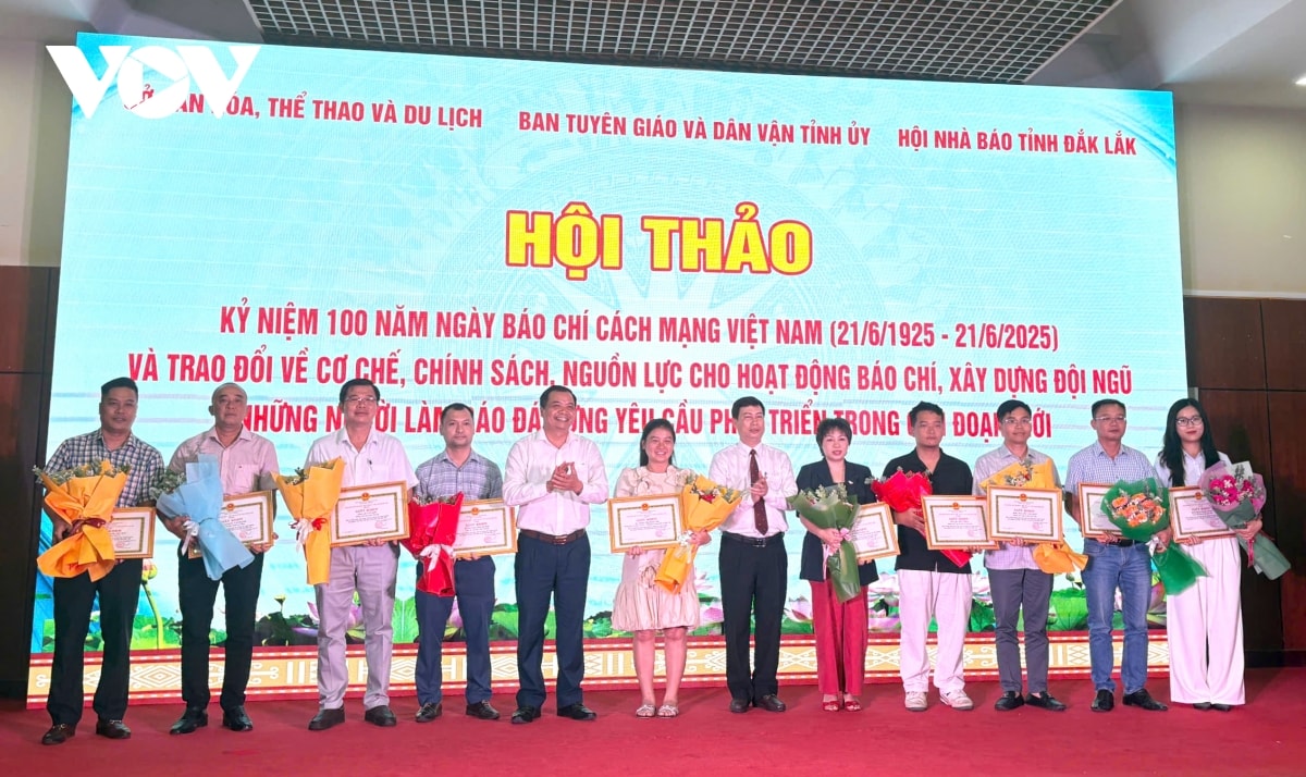 xây dựng đội ngũ người làm báo đáp ứng yêu cầu trong giai đoạn mới hình ảnh 1 xay dung doi ngu nguoi lam bao dap ung yeu cau trong giai doan moi hinh anh 1