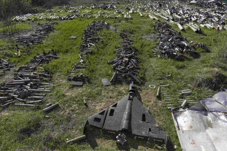 nga trả đũa chiến dịch mạng nhện bằng bão uav xuyên đêm khiến ukraine chao đảo hình ảnh 1 nga tra dua chien dich mang nhen bang bao uav xuyen dem khien ukraine chao dao hinh anh 1