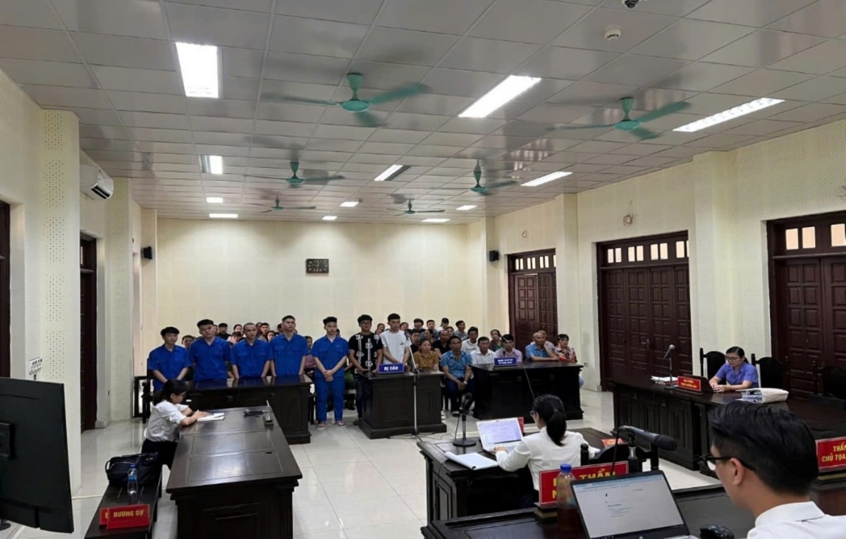quảng ninh xét xử nhóm thanh thiếu niên hành hung người đi đường, cướp tài sản hình ảnh 1 quang ninh xet xu nhom thanh thieu nien hanh hung nguoi di duong, cuop tai san hinh anh 1