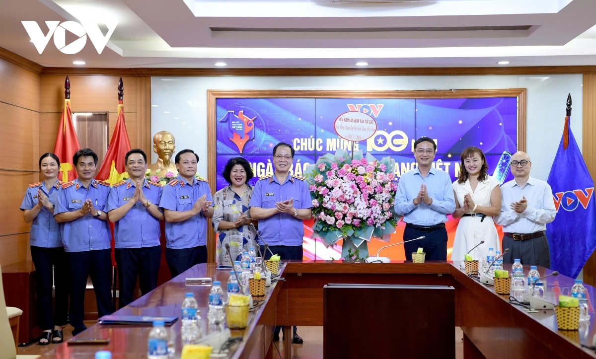 nhieu bo, nganh, dia phuong chuc mung Dai tnvn nhan ngay bao chi cach mang viet nam hinh anh 7