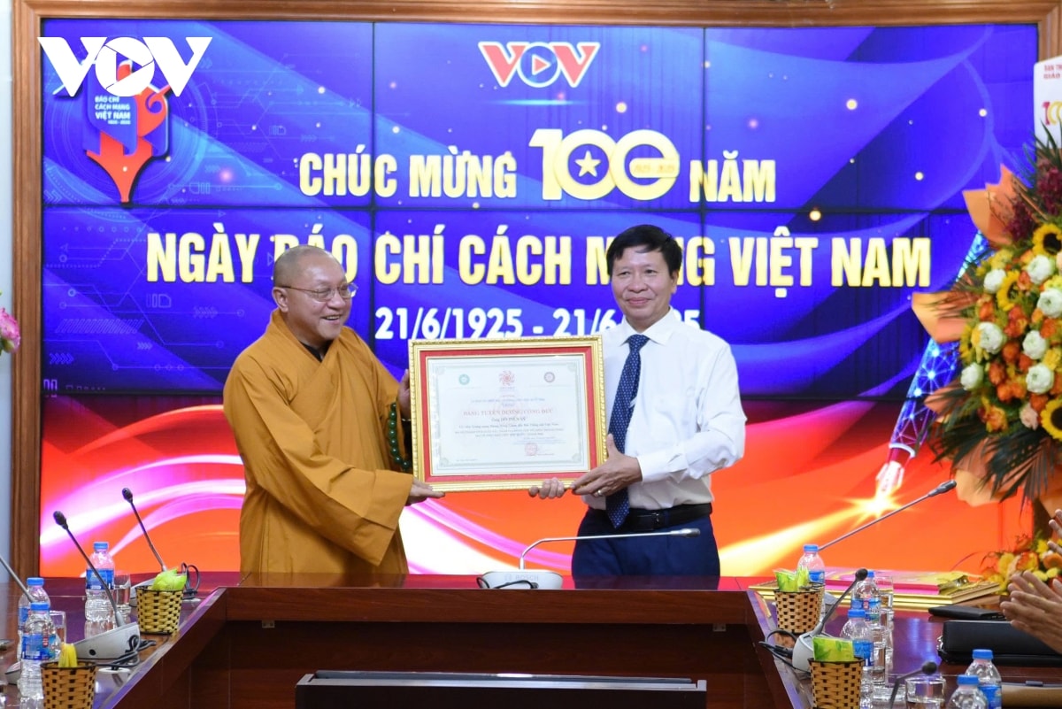 nhieu bo, nganh, dia phuong chuc mung Dai tnvn nhan ngay bao chi cach mang viet nam hinh anh 13