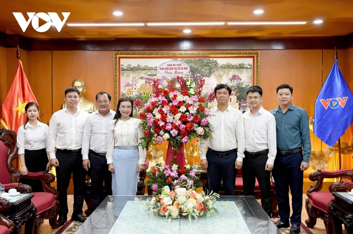 nhieu bo, nganh, dia phuong chuc mung Dai tnvn nhan ngay bao chi cach mang viet nam hinh anh 9