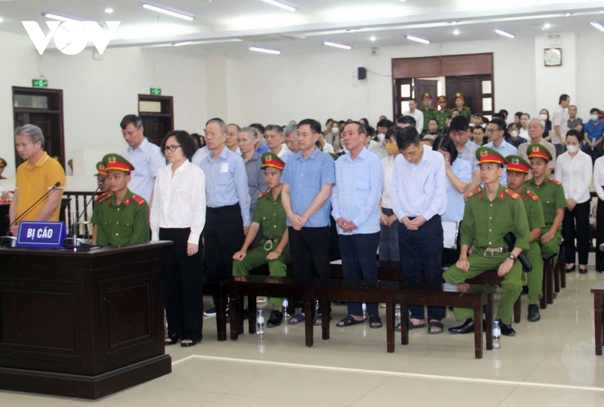 bị cáo trịnh văn quyết xin thay đổi hình phạt tù sang phạt tiền với một tội danh hình ảnh 1 bi cao trinh van quyet xin thay doi hinh phat tu sang phat tien voi mot toi danh hinh anh 1