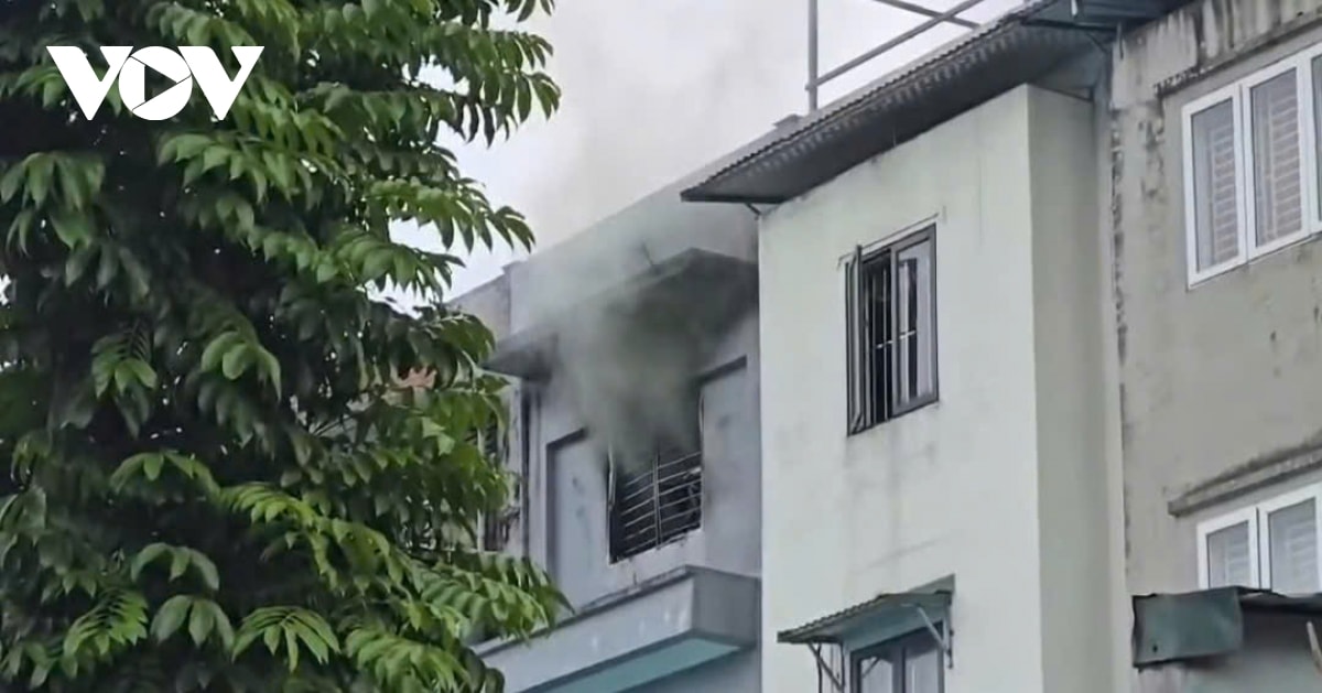 sau tiếng nổ lớn, căn nhà bốc cháy khiến 2 người tử vong ở hà Đông, hà nội hình ảnh 3 sau tieng no lon, can nha boc chay khien 2 nguoi tu vong o ha Dong, ha noi hinh anh 3