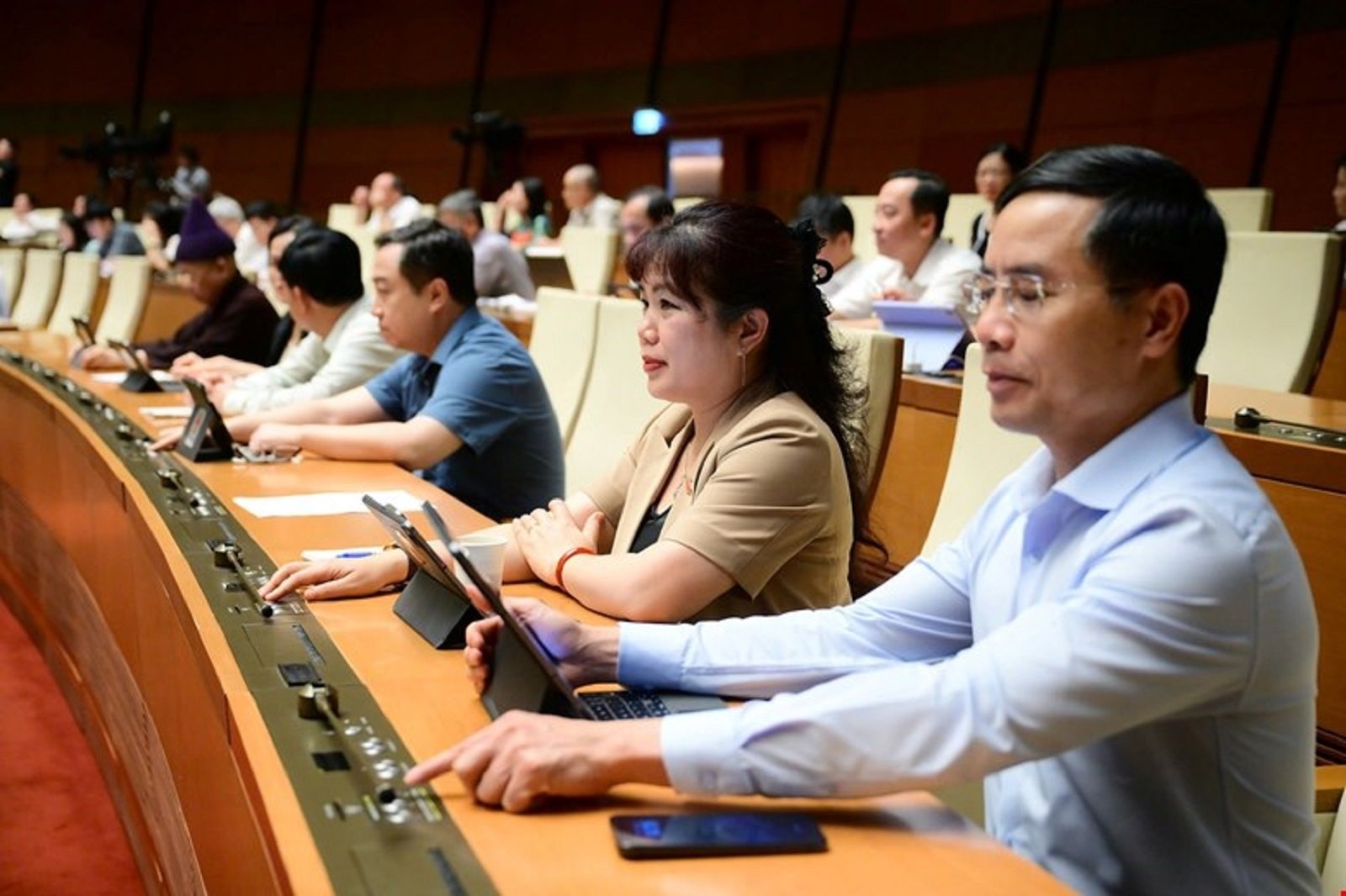 Quốc hội chính thức thông qua dự án Luật sửa đổi, bổ sung một số điều của Luật Chất lượng sản phẩm, hàng hóa. (Ảnh: Media Quốc hội).