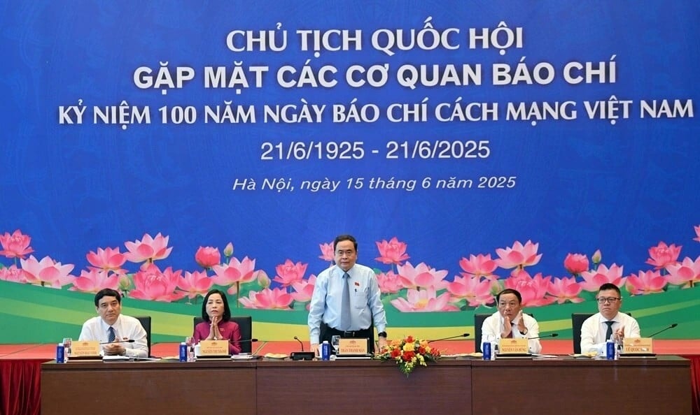 Bộ trưởng Nguyễn Văn Hùng tham dự buổi gặp mặt của Chủ tịch Quốc hội Trần Thanh Mẫn với các cơ quan báo chí nhân kỷ niệm 100 năm Ngày Báo chí Cách mạng Việt Nam. Ảnh: DUY NINH.