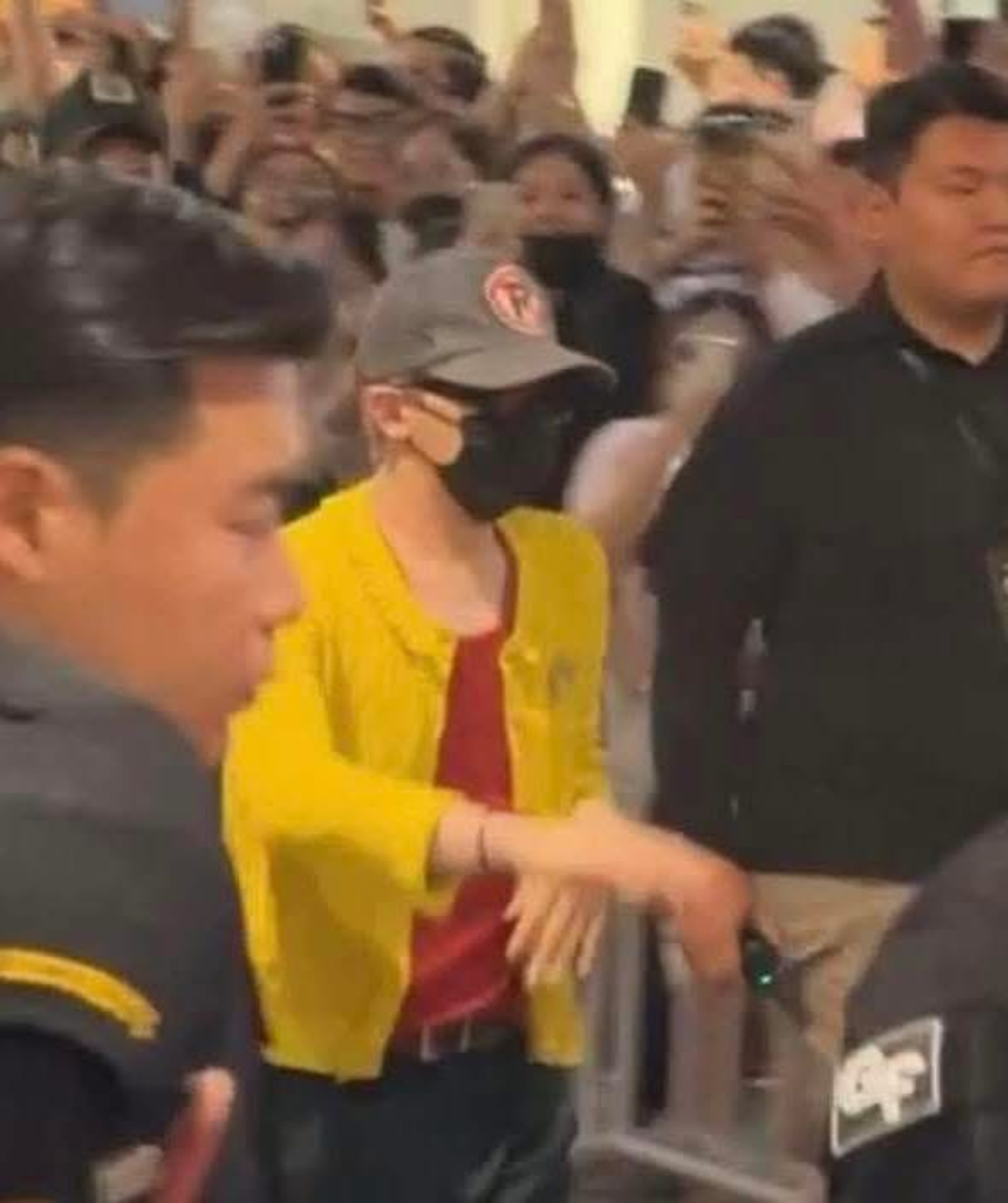 G-Dragon đến Hà Nội vào tối 20/6.