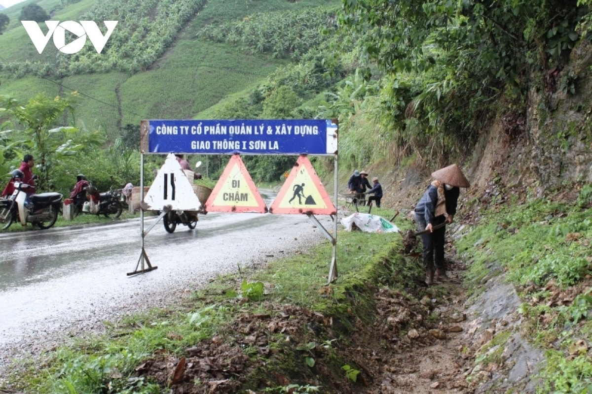 thủ tướng chỉ đạo tăng cường phòng, chống thiên tai trước mùa mưa bão năm 2025 hình ảnh 4 thu tuong chi dao tang cuong phong, chong thien tai truoc mua mua bao nam 2025 hinh anh 4