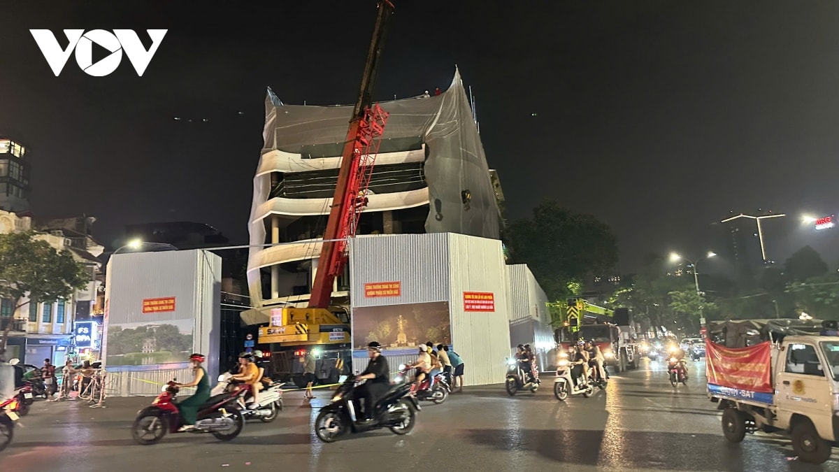 ha noi bat dau pha do toa nha ham ca map ben ho guom hinh anh 8