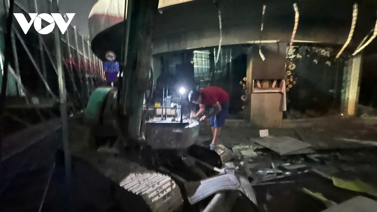 ha noi bat dau pha do toa nha ham ca map ben ho guom hinh anh 7