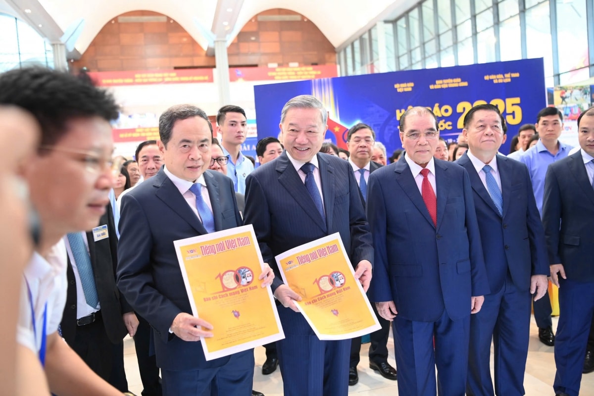 Ông nguyễn trọng nghĩa báo chí cách mạng việt nam bước tiếp hành trình 100 năm hình ảnh 2 Ong nguyen trong nghia bao chi cach mang viet nam buoc tiep hanh trinh 100 nam hinh anh 2