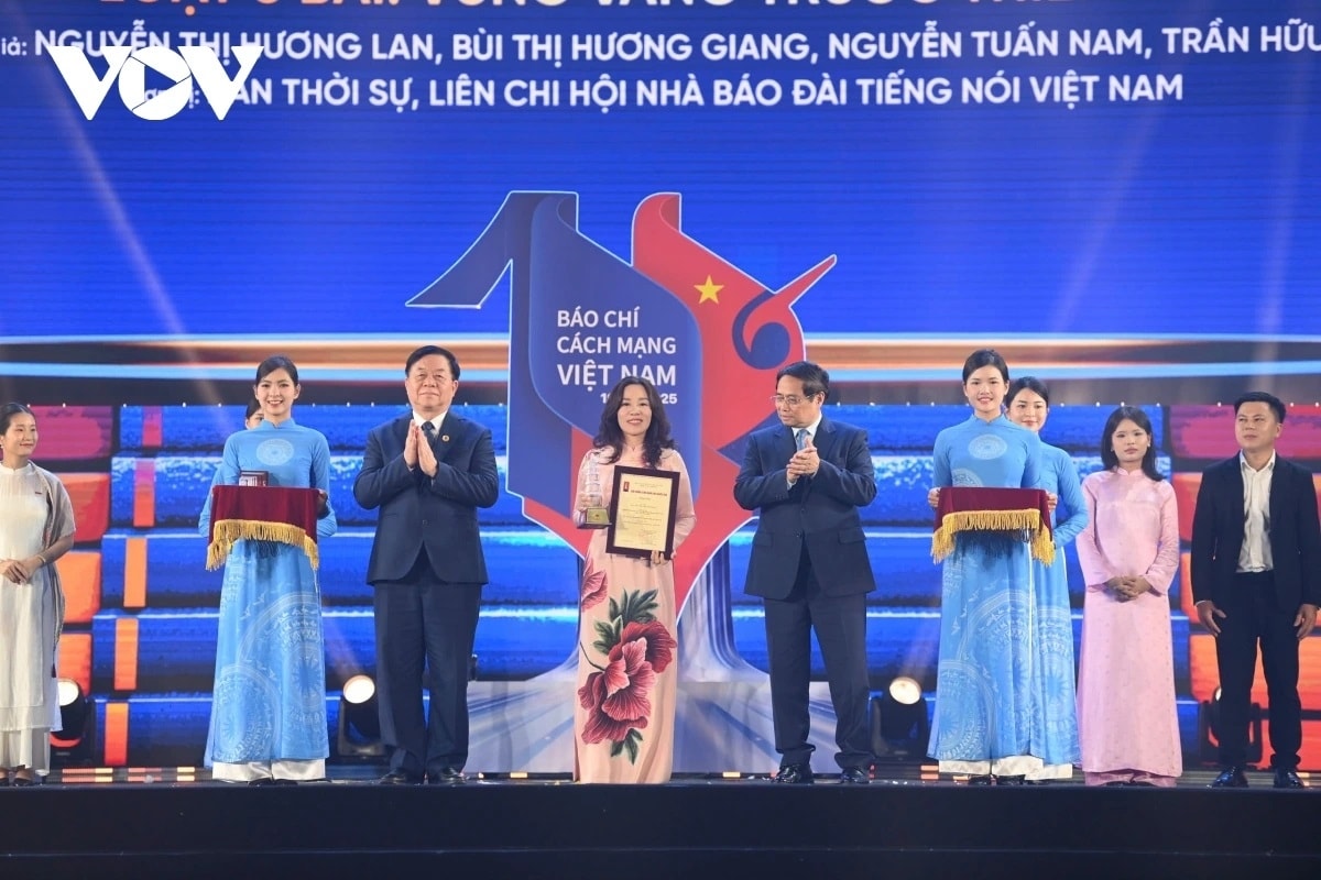 thủ tướng báo chí tạo động lực, truyền cảm hứng, khơi dậy khát vọng phát triển hình ảnh 3 thu tuong bao chi tao dong luc, truyen cam hung, khoi day khat vong phat trien hinh anh 3